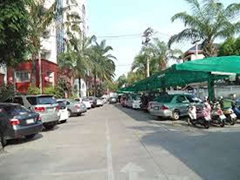 Baan-Suan-Pongpet